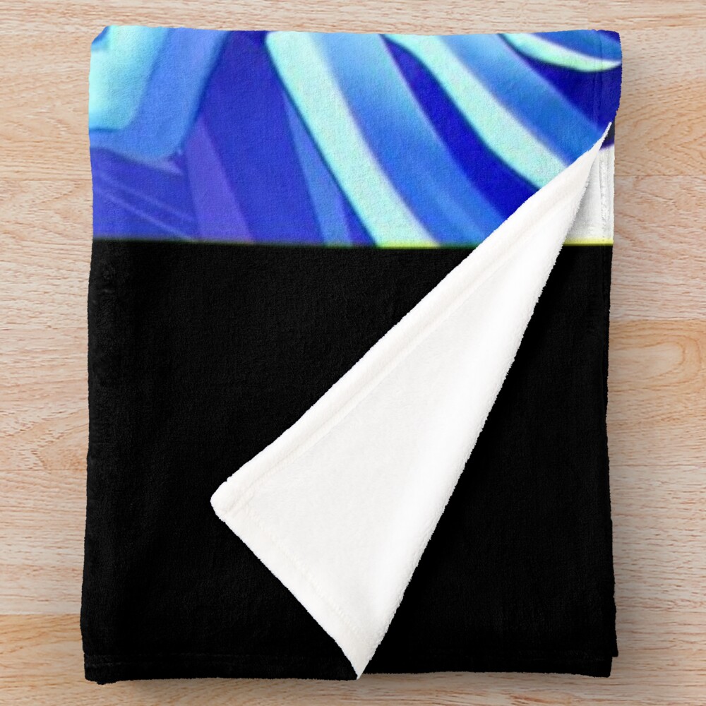 urblanket medium foldsquarex1000.1u2 15 - Shin Megami Tensei Store